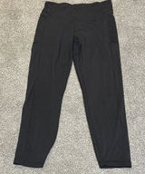 Victoria’s Secret Sport Black 7/8 pocket‎ leggings size large Photo 0