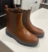 Dream Paris Brown Lug-Sole Slip-on Chelsea boots size 8.5 Photo 0