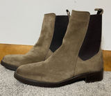 Emanuele Crasto‎ Tan/taupe Chelsea Boots Women’s size EU 39/US 8-8.5 Photo 0