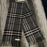 Burberry 100% Cashmere Grey/Black Classic Check Plaid Fringe Unisex Scarf Photo 0