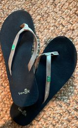 Shiny strapped flip flops Black Size 9 Photo 0