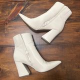 White Faux leather Pointed Madden Girl 7.5 Ankle Booties Photo 0