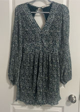 Abercrombie & Fitch Black and White Floral V-Neck Long Sleeve Mini Dress Photo 0