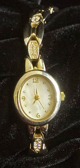Christian Benet FMDCB633 Mother F Pearl Face Gold Classic Diamond Bracelet Watch Photo 0