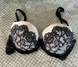 Victoria's Secret Dream Angels Lace Bra Photo 0