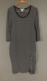 White House Black Market Black And White Curve Hem Long Sleeve Dress Size M Photo 0