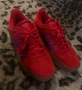 BRAND NEW adidas Red Suede Low-Top Sneakers with Purple Stripes Photo 0