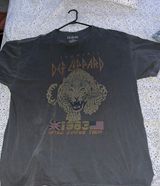 Tee Photo 0
