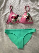 Bikini Photo 0