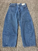 Abercrombie Mid-Rise Barrel Jeans Photo 0