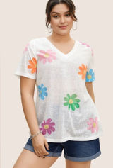 BloomChic NWT‎ T-Shirt White Floral Print Short Sleeve V Neck Casual Top 12 Photo 0
