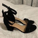 black heels Photo 0