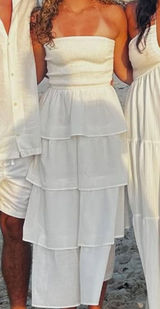 White tiered dress Photo 0