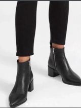 Everlane Womens The Boss Boot Ankle 6 Pointed Toe Heel Pebbled Leather Blk 8 Photo 0