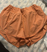 Lululemon Hotty Hot 2.5" Photo 0