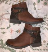 BLYTHE BOOTIE Photo 0