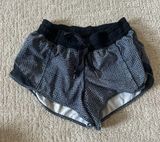 Lululemon Hotty Hot Shorts 2.5" Photo 0