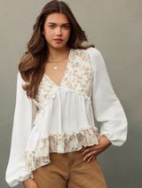 Puff-sleeved floral top Photo 0