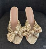 Gold bow heels Size 8 Photo 0