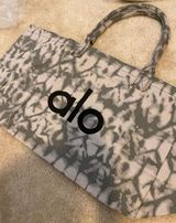 Alo Shopping tote bag Tie Dye shopper bag New! Photo 0