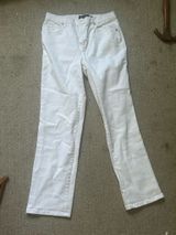 Gloria Vanderbilt Jeans Photo 0