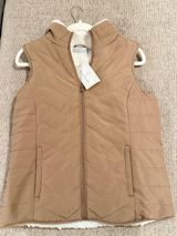 Tan vest Photo 0