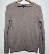 Hilary Radley‎ Womens 100% Cashmere Sweater M Taupe V-Neck Luxury Academia Photo 0
