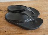 OOFOS OOriginal Black Recovery Sandals Womens 9 Mens 7 Comfort Flip Flops Photo 0