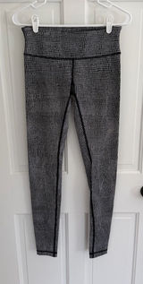 Lululemon Luxtreme Full Length Leggings Size 6 Black White Print‎ Photo 0