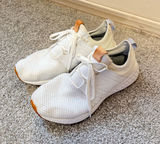 New Balance White Tennis Shoes Photo 0