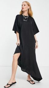 Black Dress Photo 0