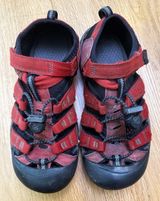 KEEN Newport H2 Sandals Hybrid Ribbon Red/Gargoyle Kids Size 5.5-6 Women’s 7.5 Photo 0