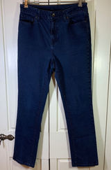 LL‎ Bean Classic Fit Straight Leg Jeans Womens 10 Reg Dark Indigo Blue 284078 Photo 0