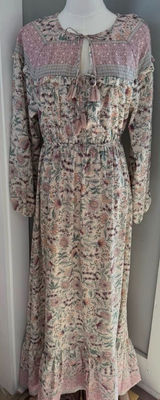 lovestitch Cream Floral Long Sleeve Maxi Dress size M Photo 0