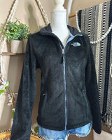 The North Face Black/Lavender Purple Plush Fleece Fuzzy Zip Up Jacket Photo 0
