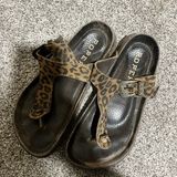 Roper leopard sandals size 7 Brown Photo 0