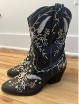 Anjou Femme Black Embroidered Western Cowboy Boots Floral Boho Wm 8.5/ Size 39 Photo 0