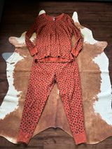 Hanna Andersson 2-piece pajama set in the Black Spots on Amber Wood print 100% organic cotton Size XL Photo 0