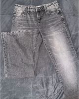 PacSun Low-Rise Baggy Jeans Photo 0