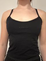 Young la black workout tank Photo 0
