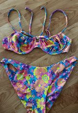 Kulani Kinis Bikini Photo 0