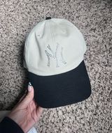 Hat Urban Outfitters Photo 0