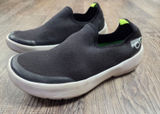 OOFOS OOmg 7 EU 38 Low Black White Recovery Slip On Shoes Sneakers Photo 0
