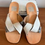 DV Dolce Vita Lima Ivory Snakeskin Print Flat Slide Sandals Womens 8 Photo 0