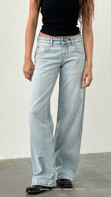 Motel Rocks Parallel Jeans Low-Rise Light Wash Blue Photo 0
