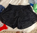 Lululemon Hotty Hot Shorts 4" low rise Photo 0