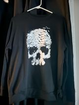Black Skull Crew Neck Size L Photo 0