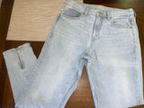 American Eagle 90s Skinny Jeans Women’s Size 12 Light Wash Distressed High Rise Photo 0