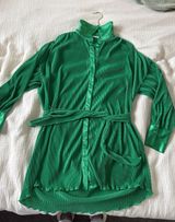 Green Dress Photo 0