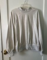 Universal Threads Sweater Photo 0